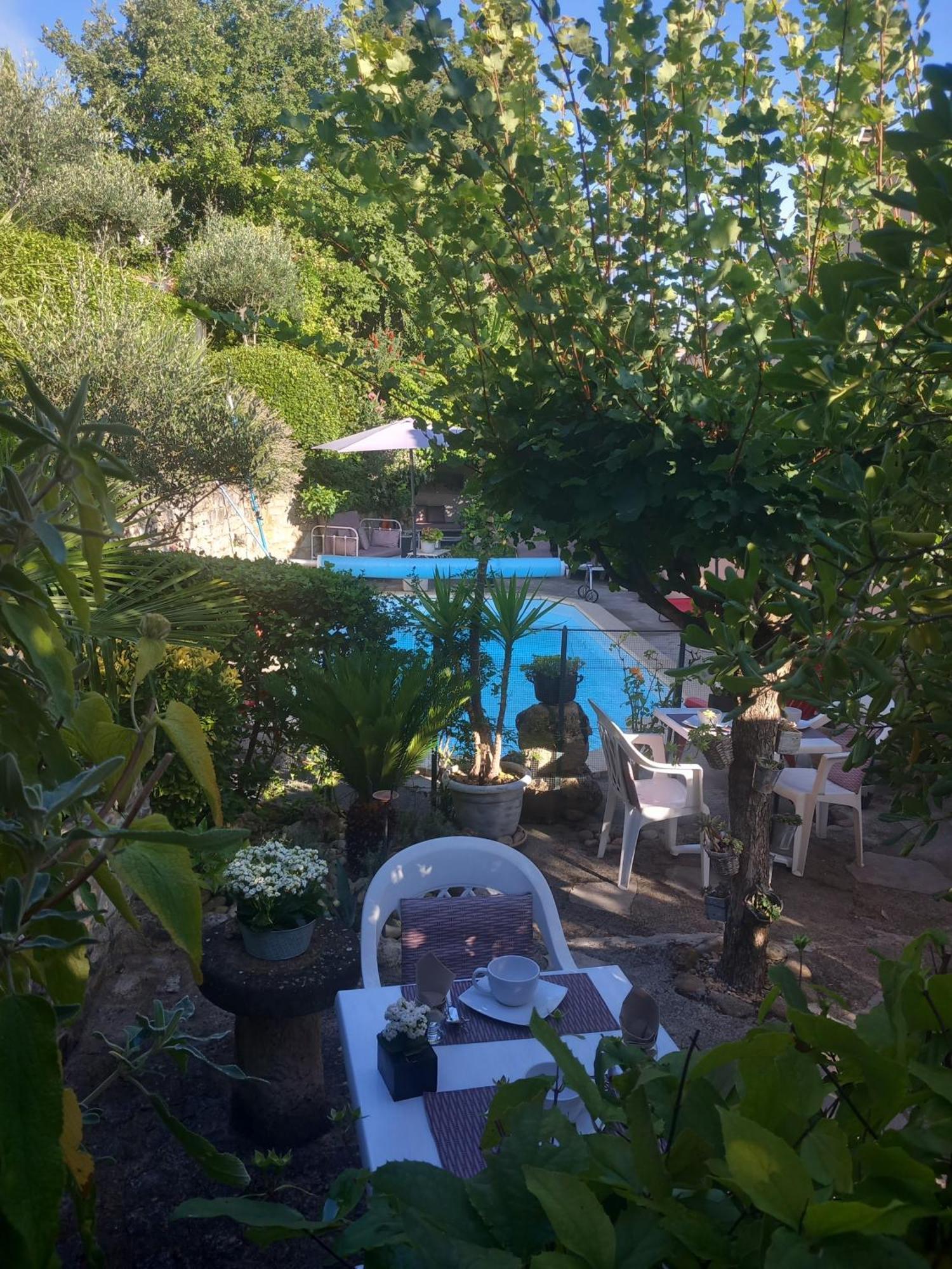 La Sapiniere -Chambres Climatisees Buisson Exterior foto